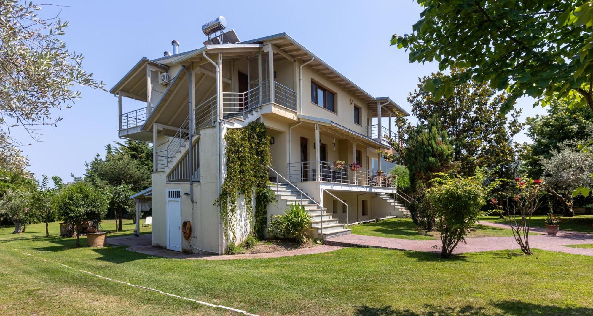 The Olympus Garden Beach House لِتوخورو المظهر الخارجي الصورة